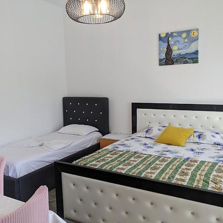 Serenade Beach Дуррес Экстерьер фото