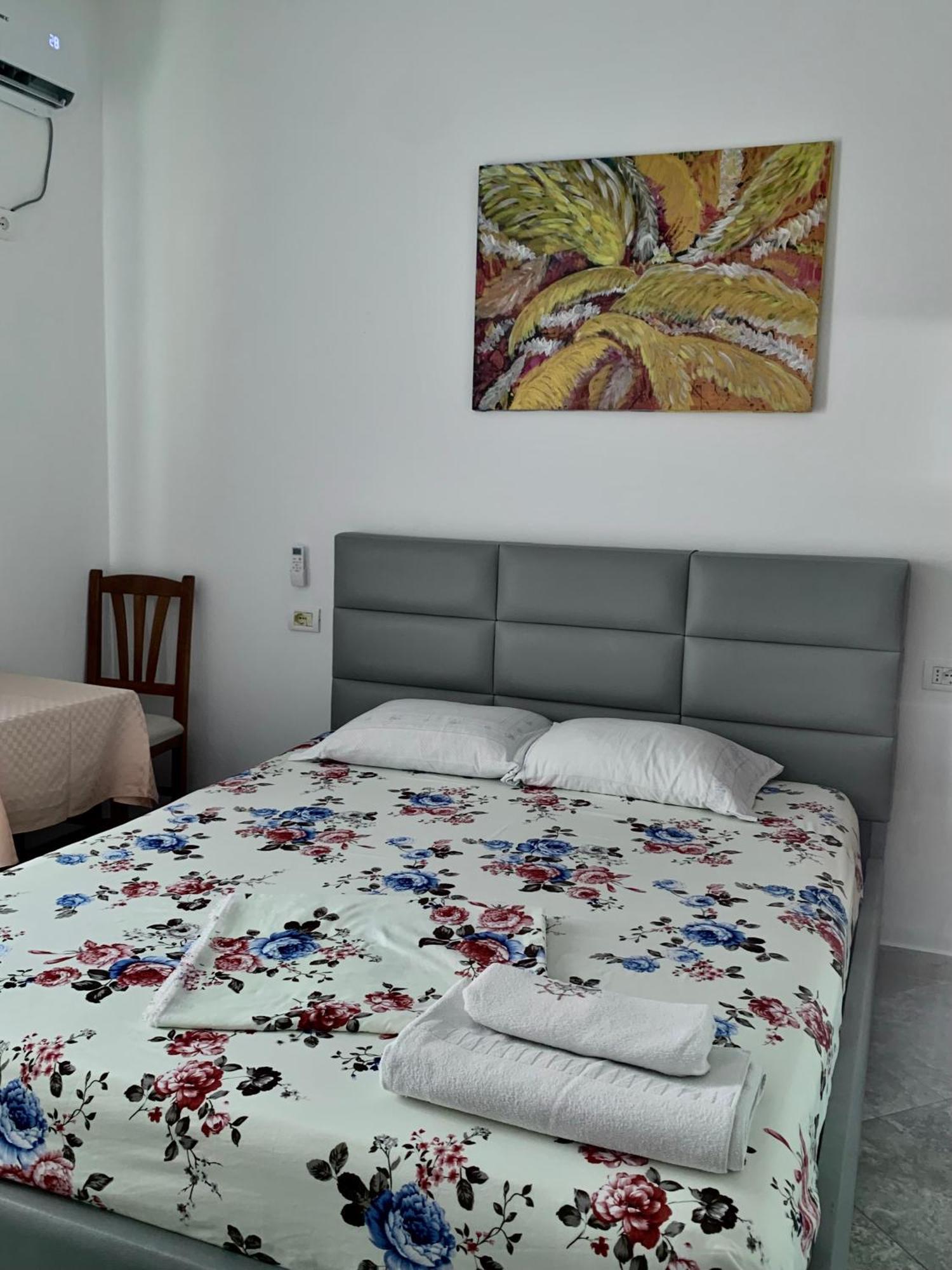 Serenade Beach Дуррес Номер фото