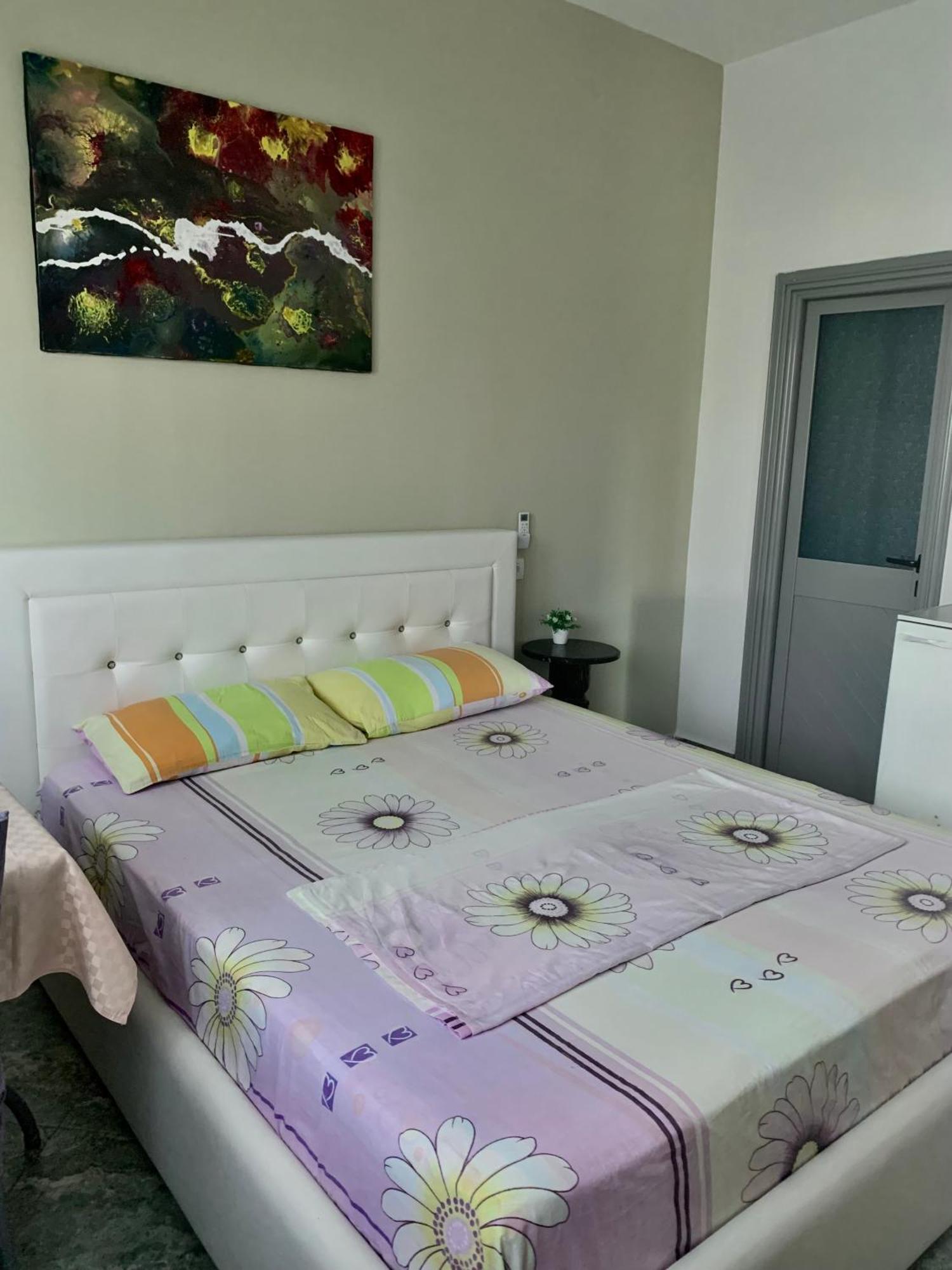 Serenade Beach Дуррес Экстерьер фото